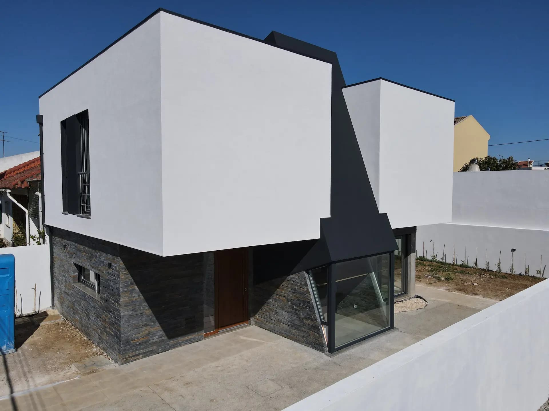 Exterior Vista Lateral Esquerda